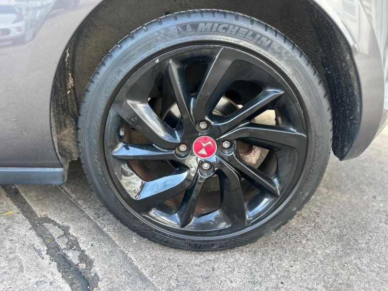 DS AUTOMOBILES DS 3