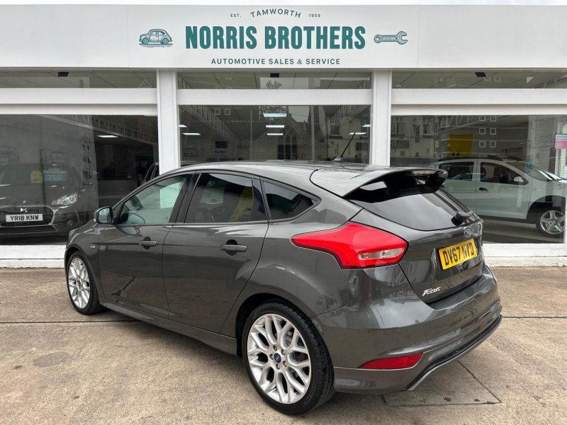 FORD FOCUS